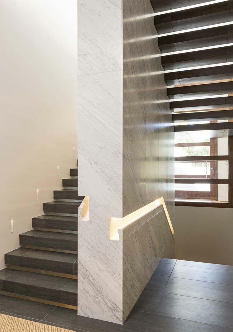 ideias balaustrada design nobre mármore cinza iluminação indireta minimalista