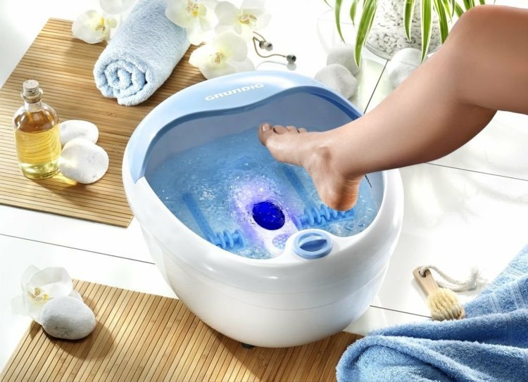 gift-mom-christmas-foot-massage-idea-grundig-model