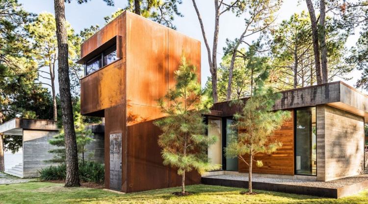 casa de vidro-natureza-floresta-arquitetura moderna-corten aço-concreto