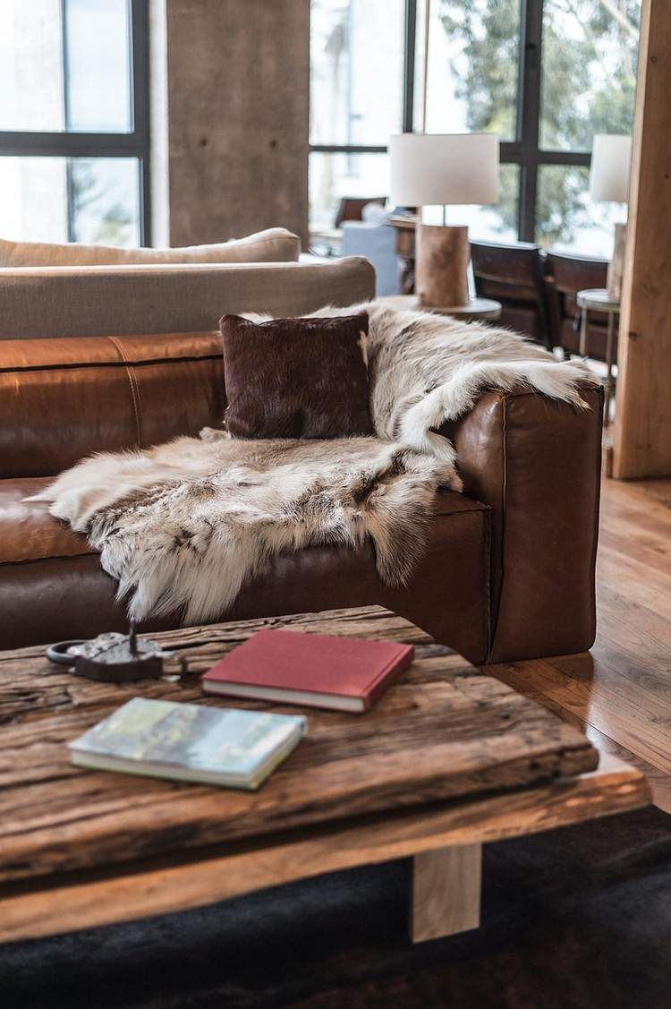 hotel-interior-design-rustic-wood-fur