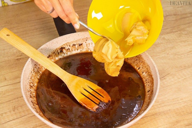 biscoitos sem glúten com chocolate de cacau com manteiga de amendoim