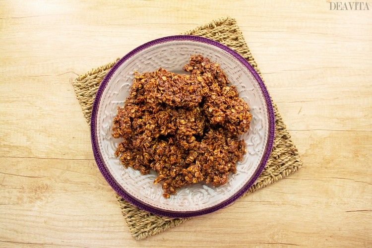 biscoitos sem glúten com aveia, cacau, chocolate, manteiga de amendoim