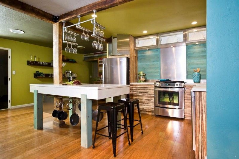 green-wall-color-blue-back wall-laminate-floor-ideas