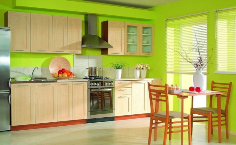 verde-parede-pintura-grama-verde-luz-cozinha-móveis-decorações-forno