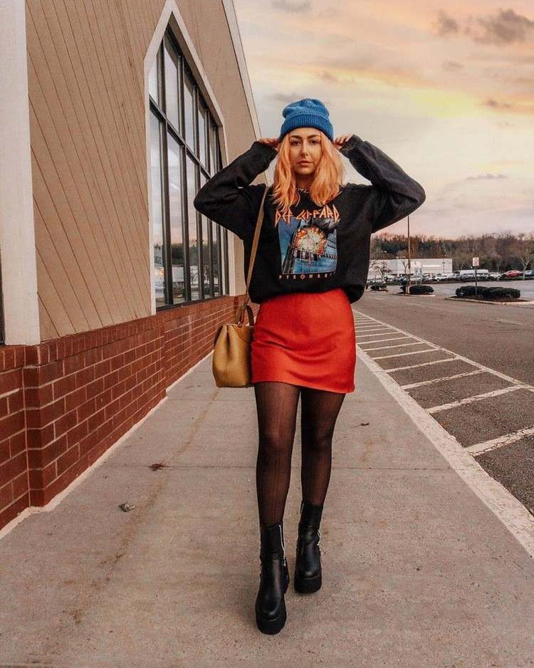 Mini saia combina tendências da moda em roupas estilo grunge de 2021