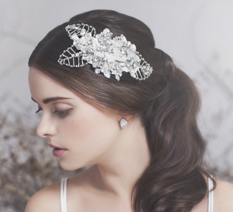 joias de cabelo-casamento-acessórios de cabelo-floral-filigrana-lado-branco-pérola-strass