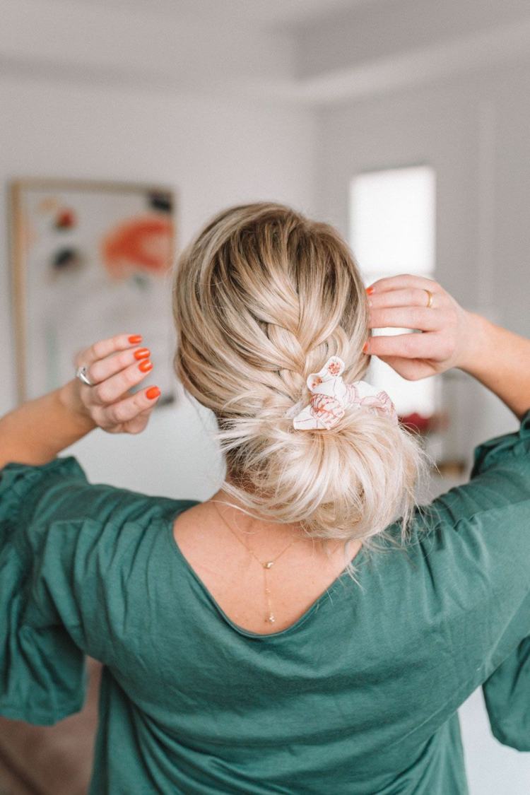 guia de penteado toalha de cabelo comprido updos rápidos