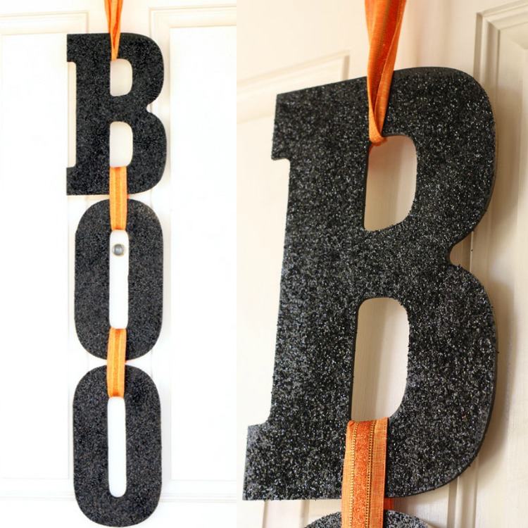 halloween-funileiro-papel-instruções-decoração-letras-porta-decoração-preto