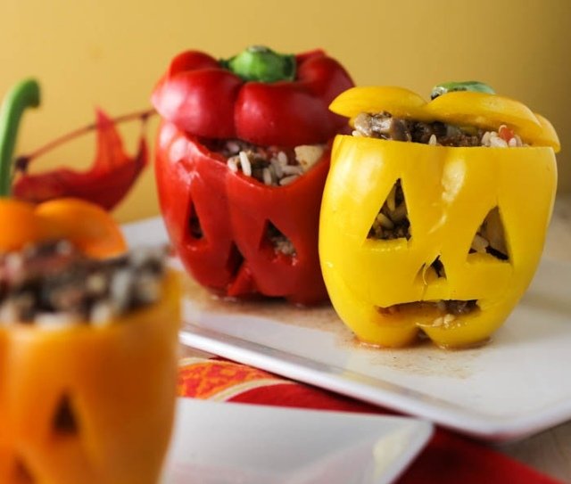 halloween-food-recipes-stuffed-peppers-arroz