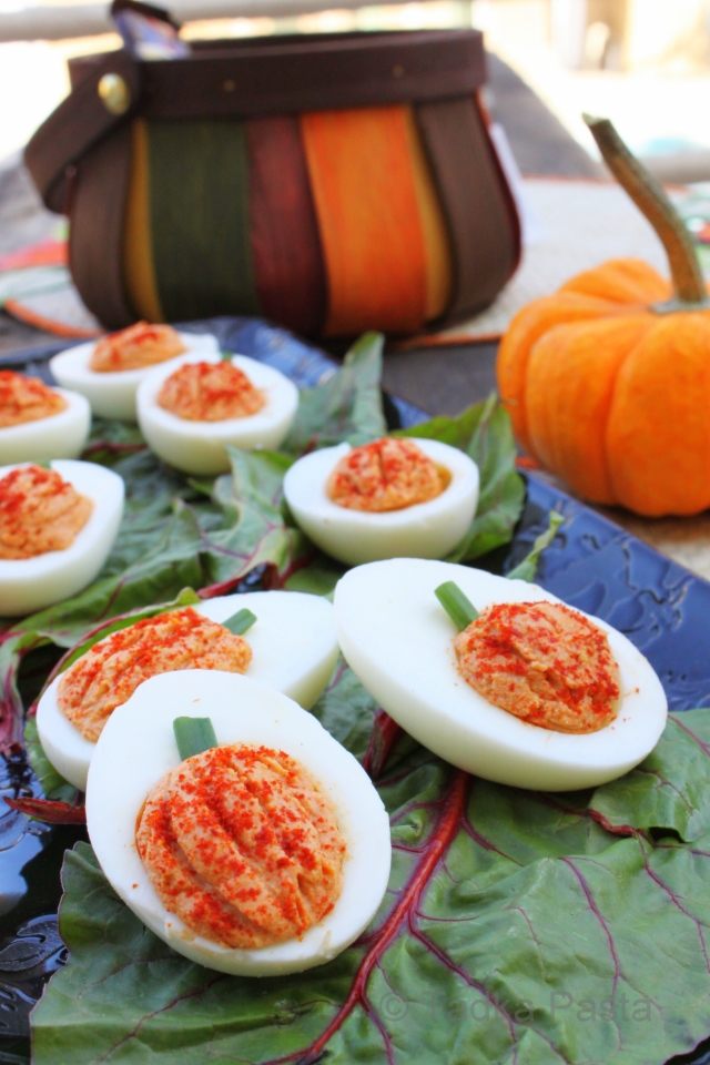 halloween comida-ideias-ovos-cozidos-formas de cérebro