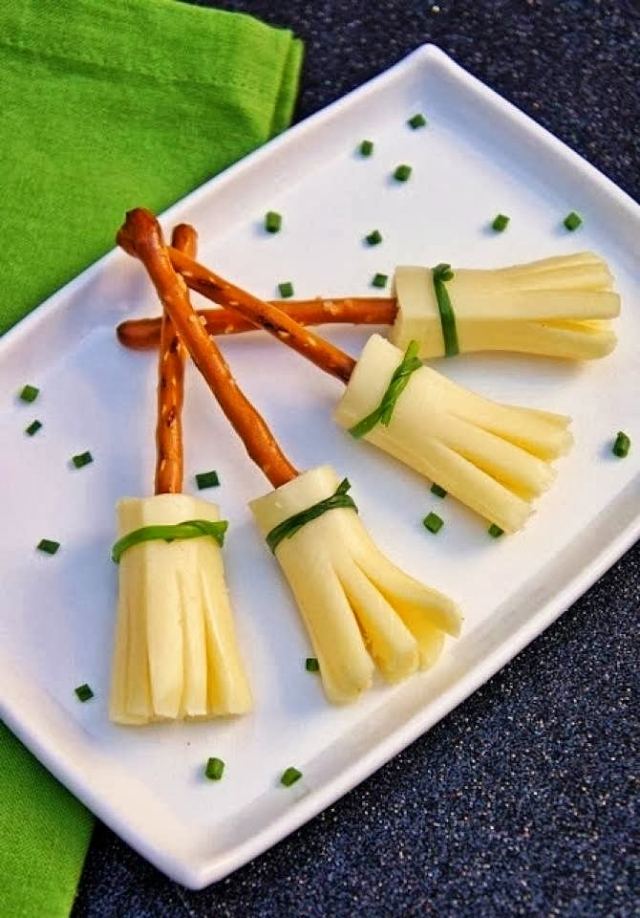 halloween-food-idea-kids-party-salty-stick-cheese