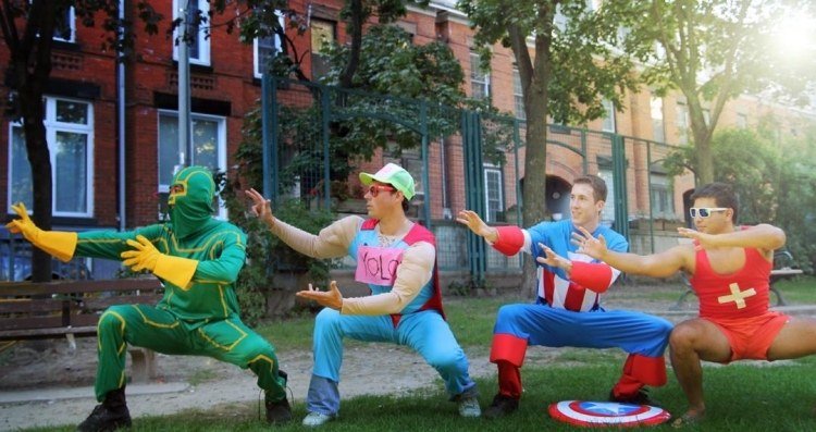 halloween-disguise-men-make-yourself-superhero-costumes-funny-creative-last-months