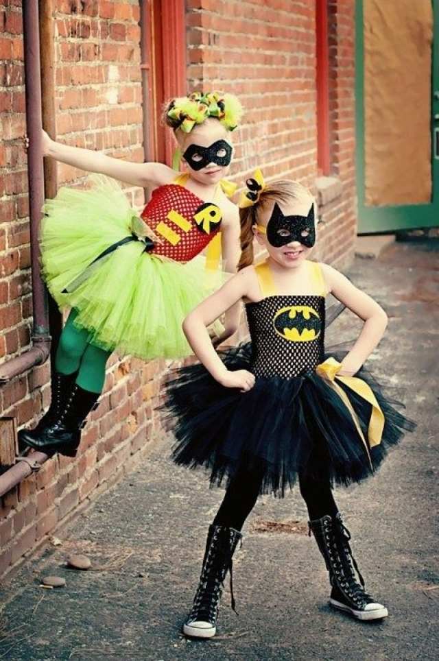 batman-mask-halloween-funny-costumes-ideas-for-sib-girls