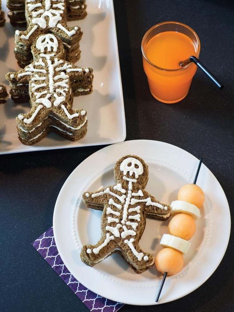 halloween-receitas-finger-food-easy-sandwich-skeleton-assustador