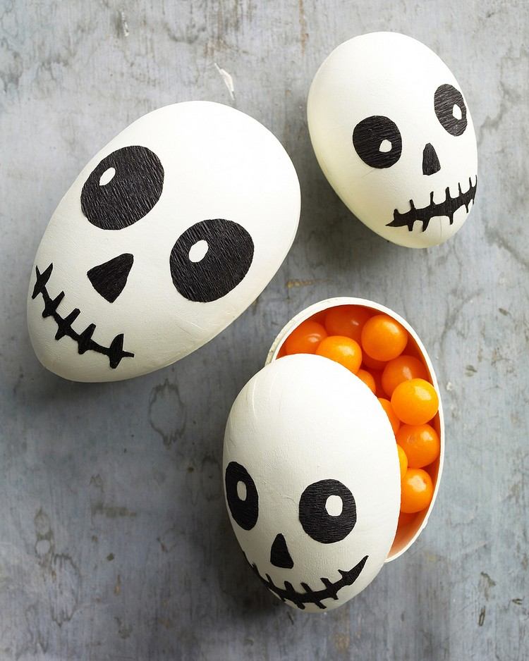 halloween-candy-original-packaging-oval-box-decorating-skulls