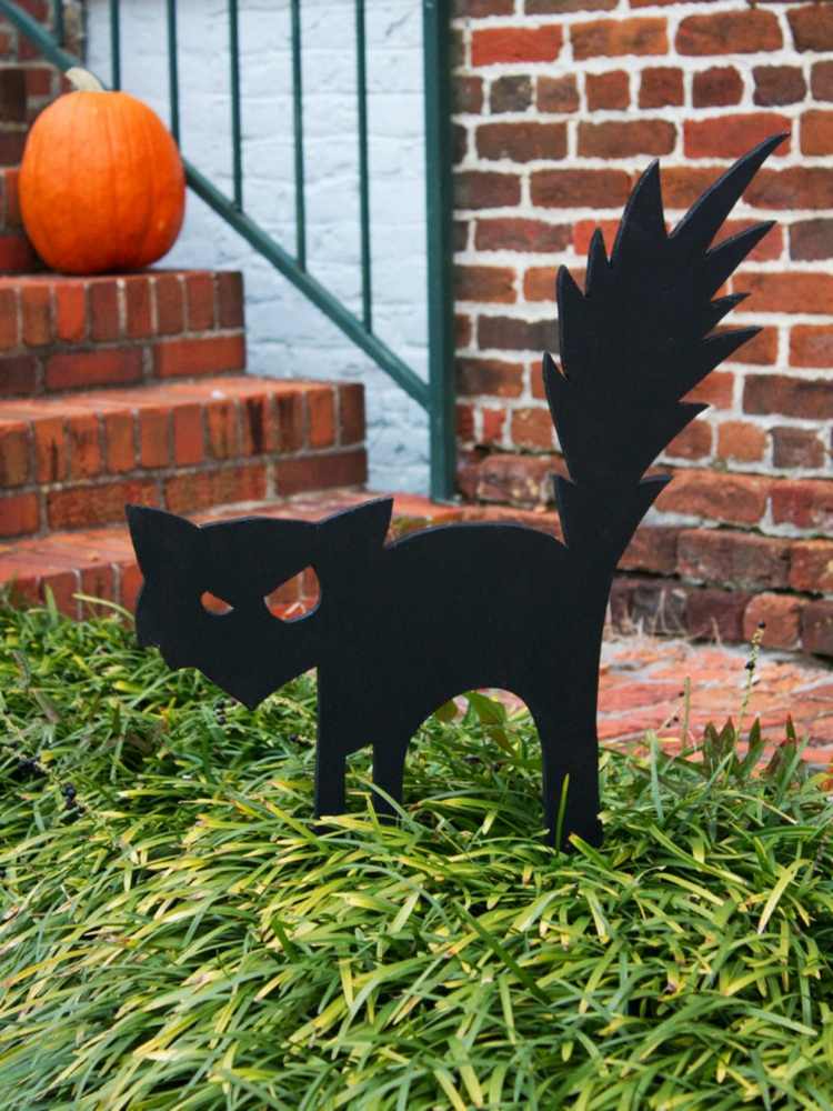 halloween-jogos-gato-preto-escada-jardim-abóbora-grama