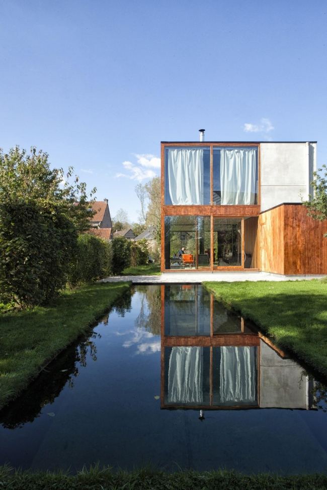Crie uma casa de concreto-madeira envidraçada-nível de água-lago-jardim