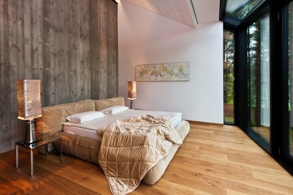 casa de aço em madeira com aparência de quarto duplo de design moderno