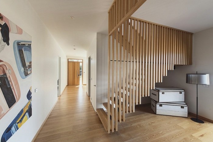 escada de madeira corredor design casa arquitetura moderna