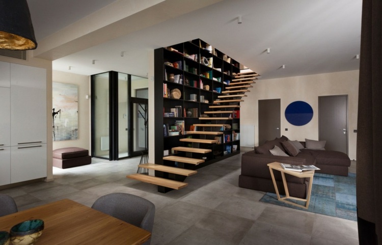 projeto da casa com prateleira de destaque sala de estar sofá e vidro de entrada azul