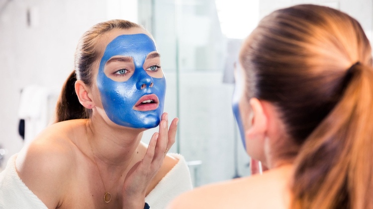 Cuidados com a pele em tempos corona dicas de limpeza de rosto