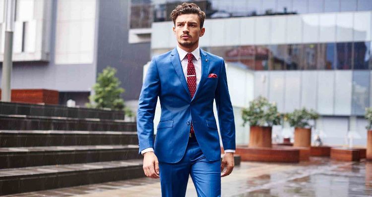 terno azul turquesa gravata bordô pontos camisa rosa escada de chuva