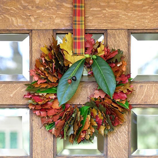decoração de janela porta coroa - folhas secas outonais cores brilhantes