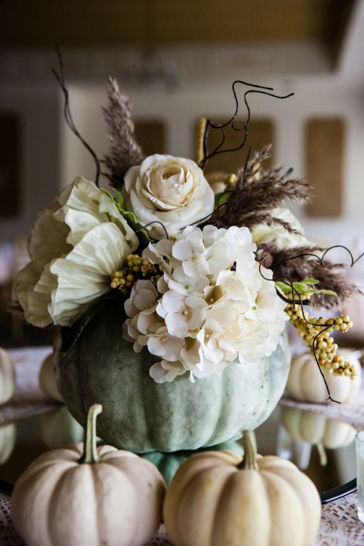 decore a decoração de outono com abóbora de hortênsia como um vaso