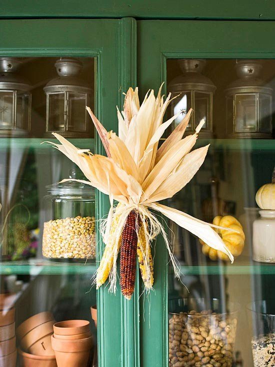 Decoração de outono-decoração-idéias-ação de graças-milho-no-sabugo-porta decoração