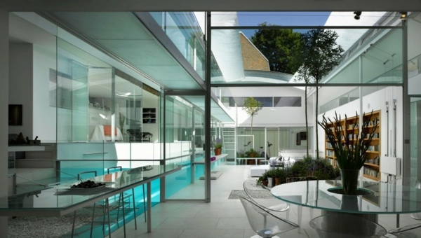 Mesa de vidro-sala-moderna-casa-minimalista