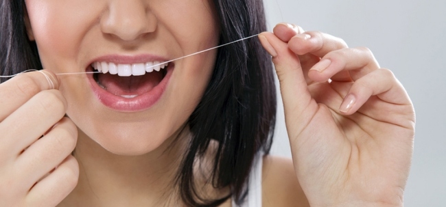 Use Fio Dental entre os Dentes Lindos Dentes Brancos Dentição Sorriso