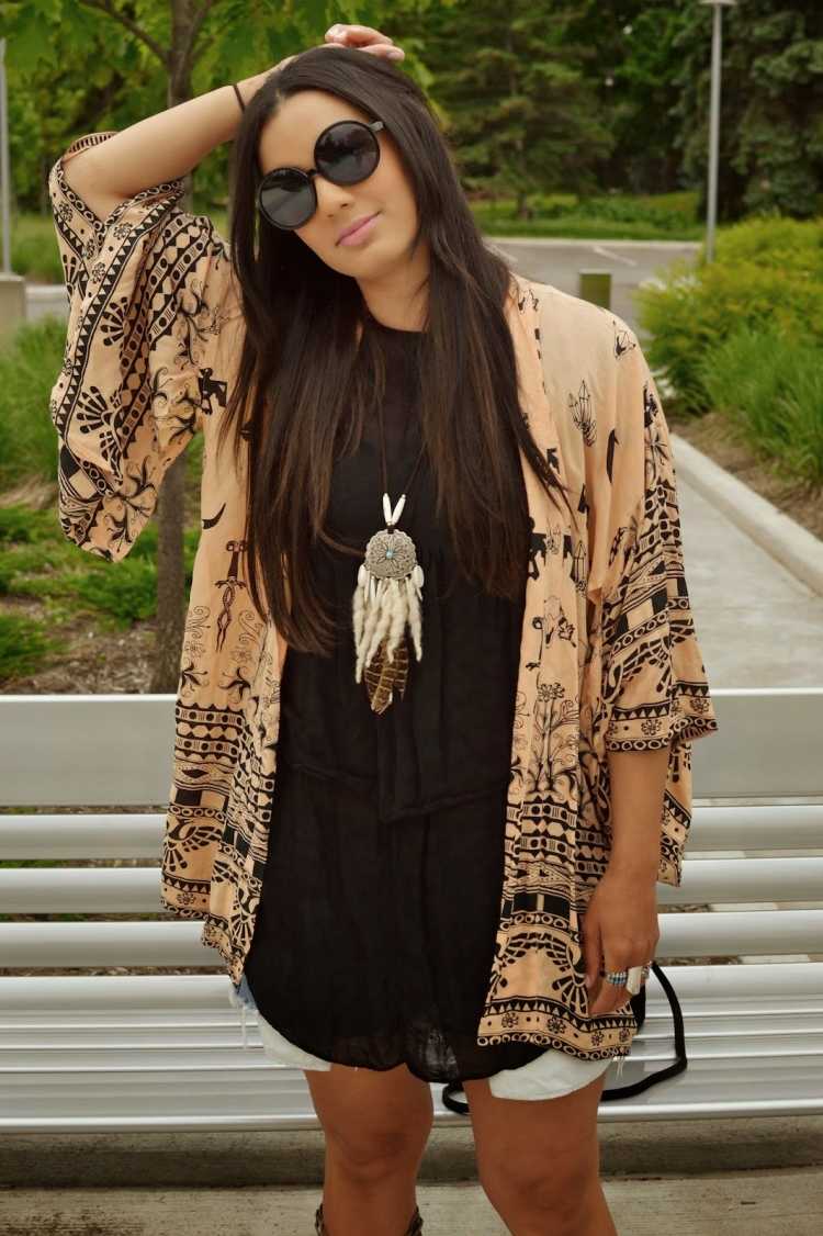hippie-chic-fashion-boho-kimono-outfit-black-blouse-sunglasses-big