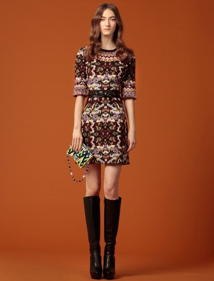 hippie-chic-fashion-boho-outono-padrão-vestido-couro-botas-laranja
