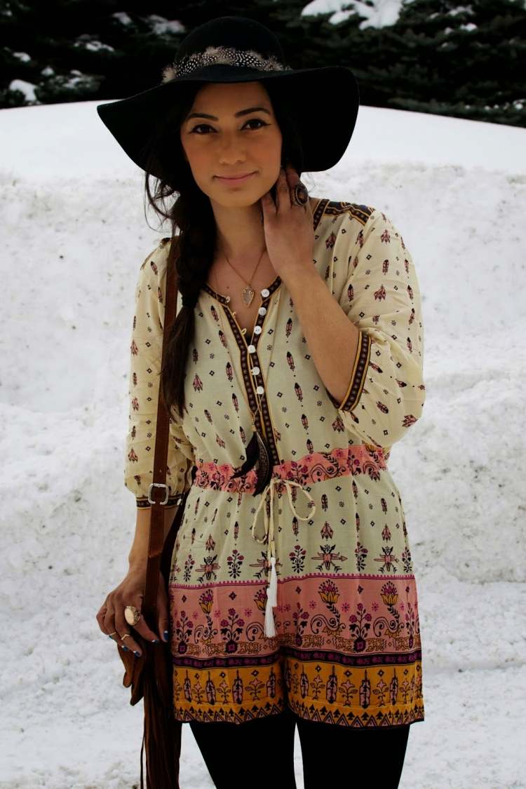 hippie-chic-fashion-boho-fedora-hat-blusa-pattern-folk-motifs-bag-franjas