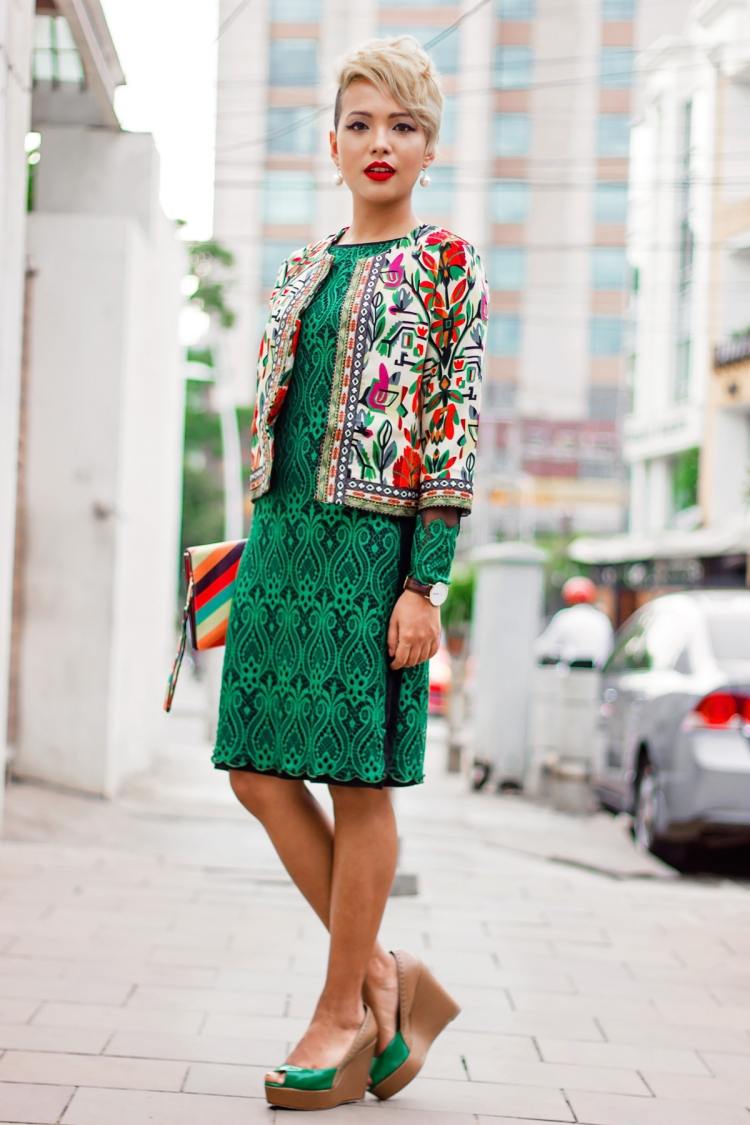 hippie-chic-fashion-boho-dress-green-black-pattern-short-blusão-colorido-folk-motifs