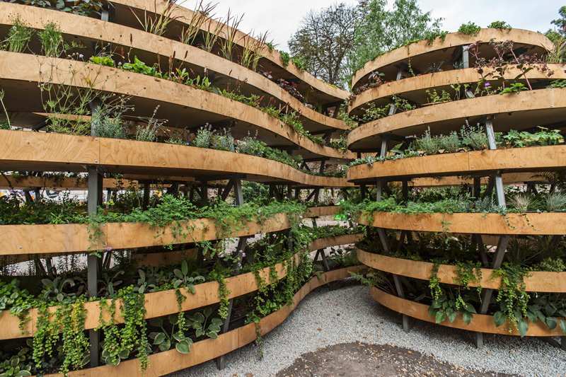 Canteiro elevado-jardim-ideias-metal-madeira-manufaturado-acessível