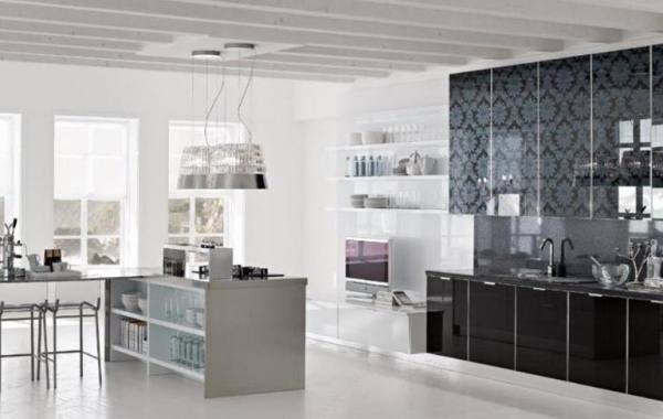 Design de cozinha de alto brilho com motivos florais em preto e branco