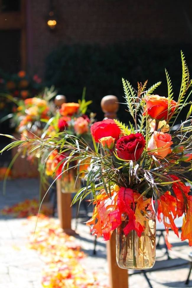Outdoor-Wedding-Late-Summer-Autumn-Flower-Vaso-Hanging