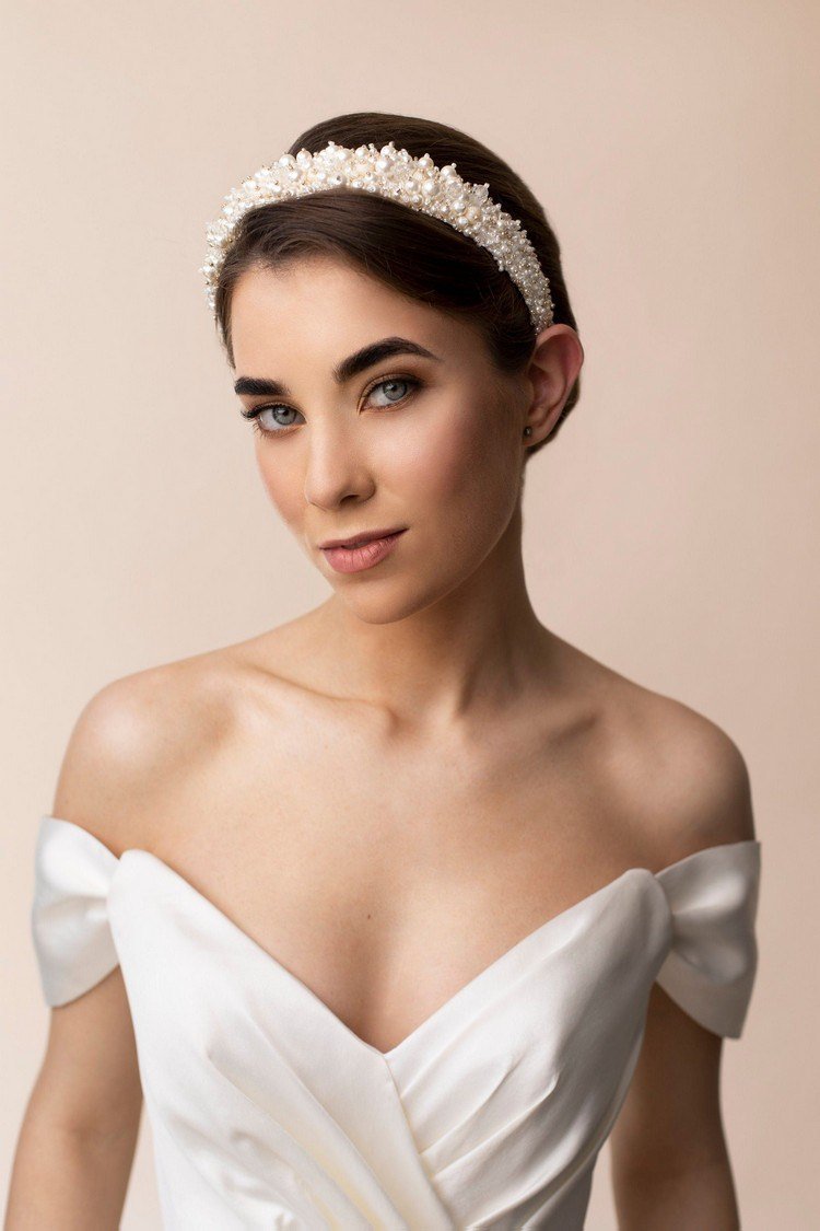 Acessórios de cabelo para penteados para o casamento Faixa de cabeça com pérolas está na moda