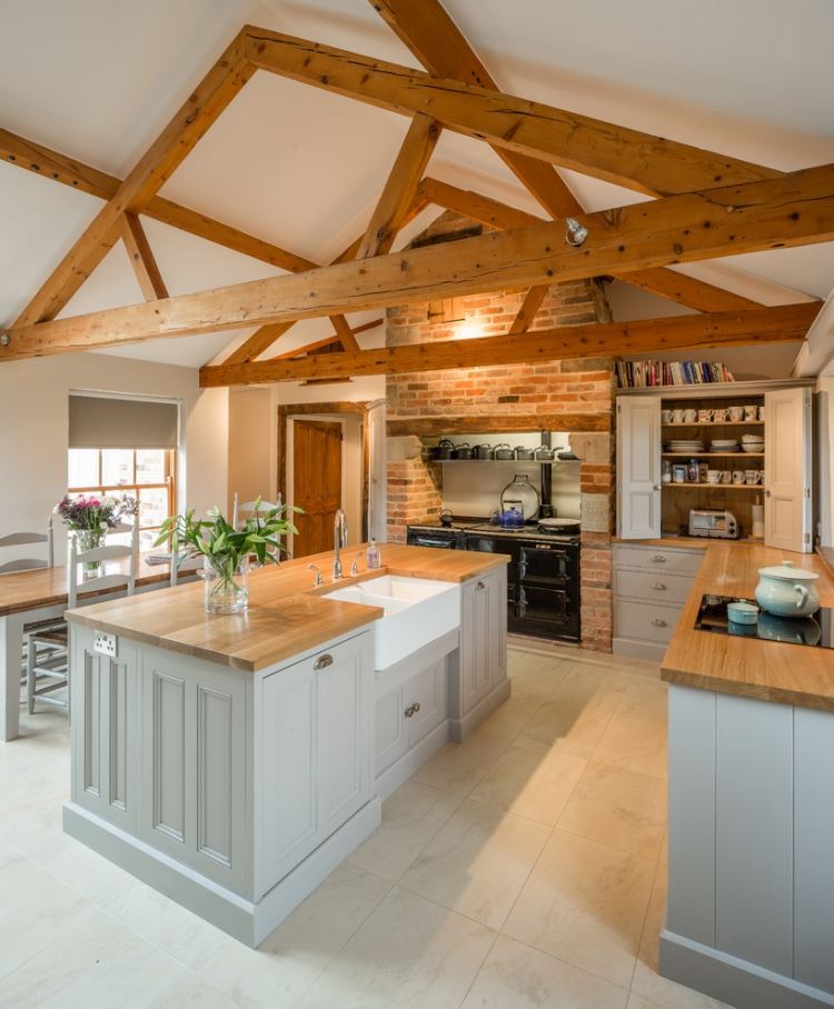 wood-countertops-kitchen-gray-fronts-industrial-style-vigas