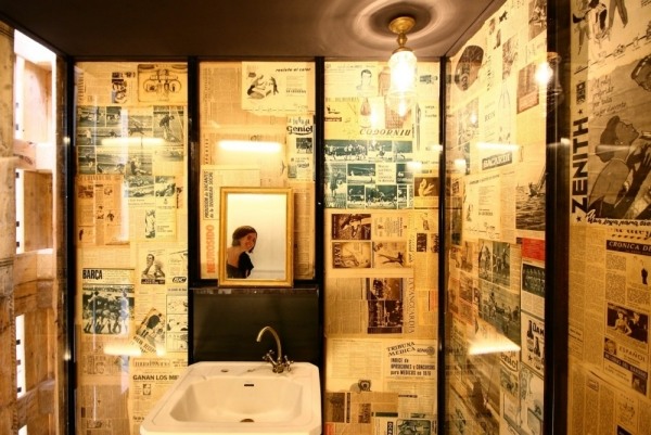 Euro paletes de madeira, vasos sanitários, papel de parede de jornais
