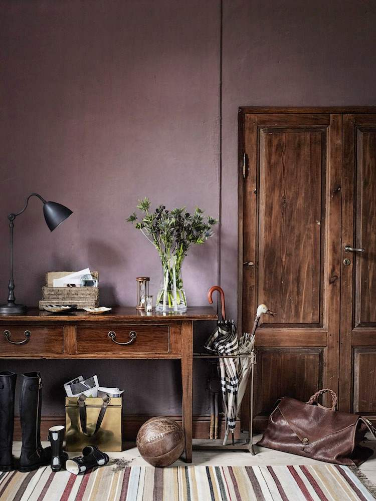 Madeira e cor combinam móveis para decorar design de interiores
