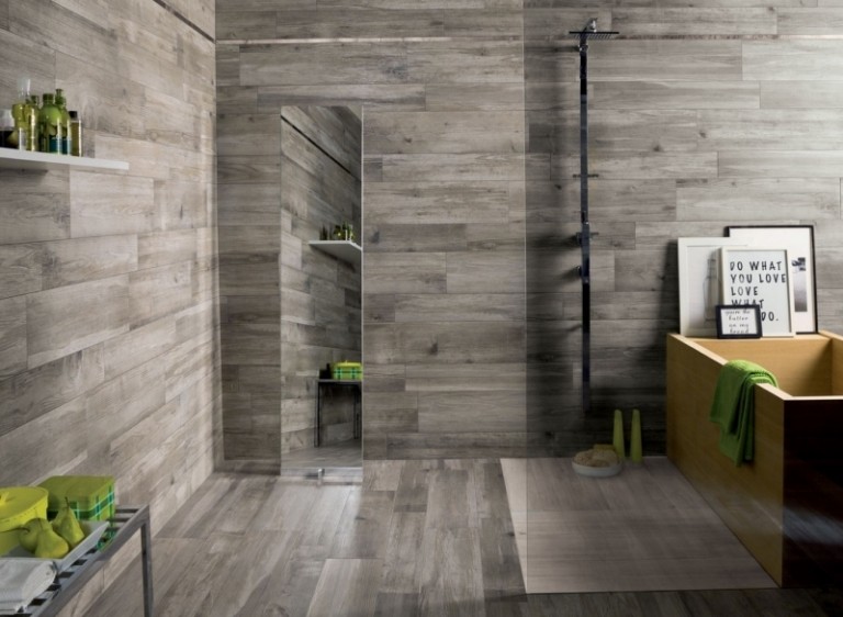 Piso de madeira - banheiro - pedra natural aparência - moderno