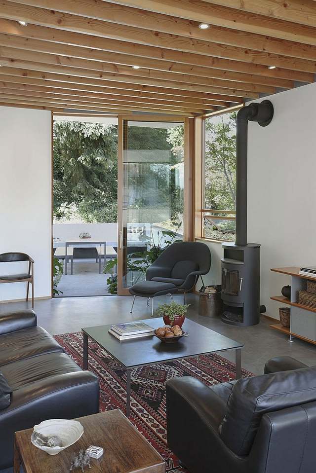 Paredes sala de estar estilo country móveis de couro Kilim vidro mesa