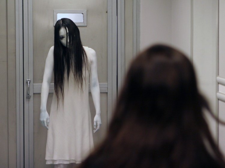 filmes de fantasia de terror vestido branco maldito