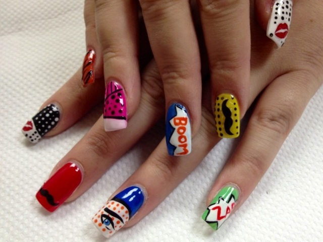 Nail art-creations-pop-art-desenhos-à-mão-unhas coloridas
