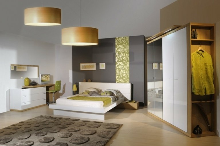 iluminação do quarto abajur grande tapete bege padrão pontilhado