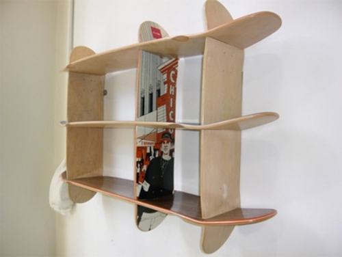 ideias para prateleira de parede de skate de design de móveis reciclados