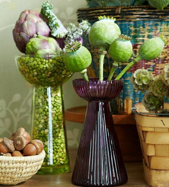 Vaso decorativo de faia e cestos de vime