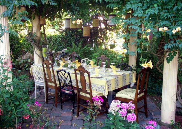 terraço relaxamento amigos jantar ideia pérgula flores